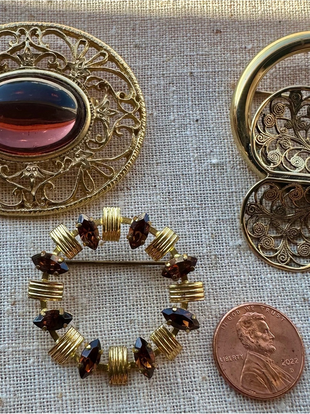 3 pieces Vintage Gold-Tone Brown Crystal Brooch’s - Vintage Women Jewelry